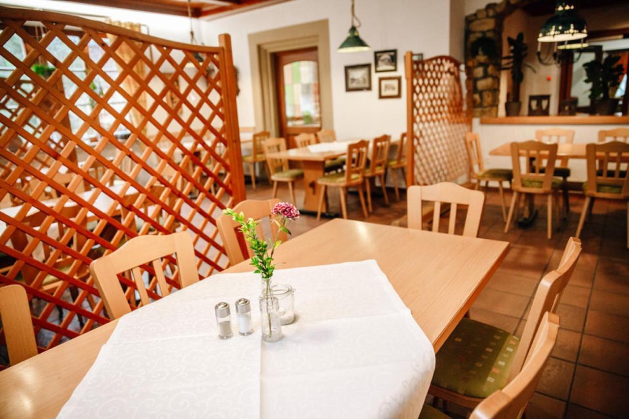 Herrenschenke-Cafe Eiring Königsberg in Bayern Exteriör bild